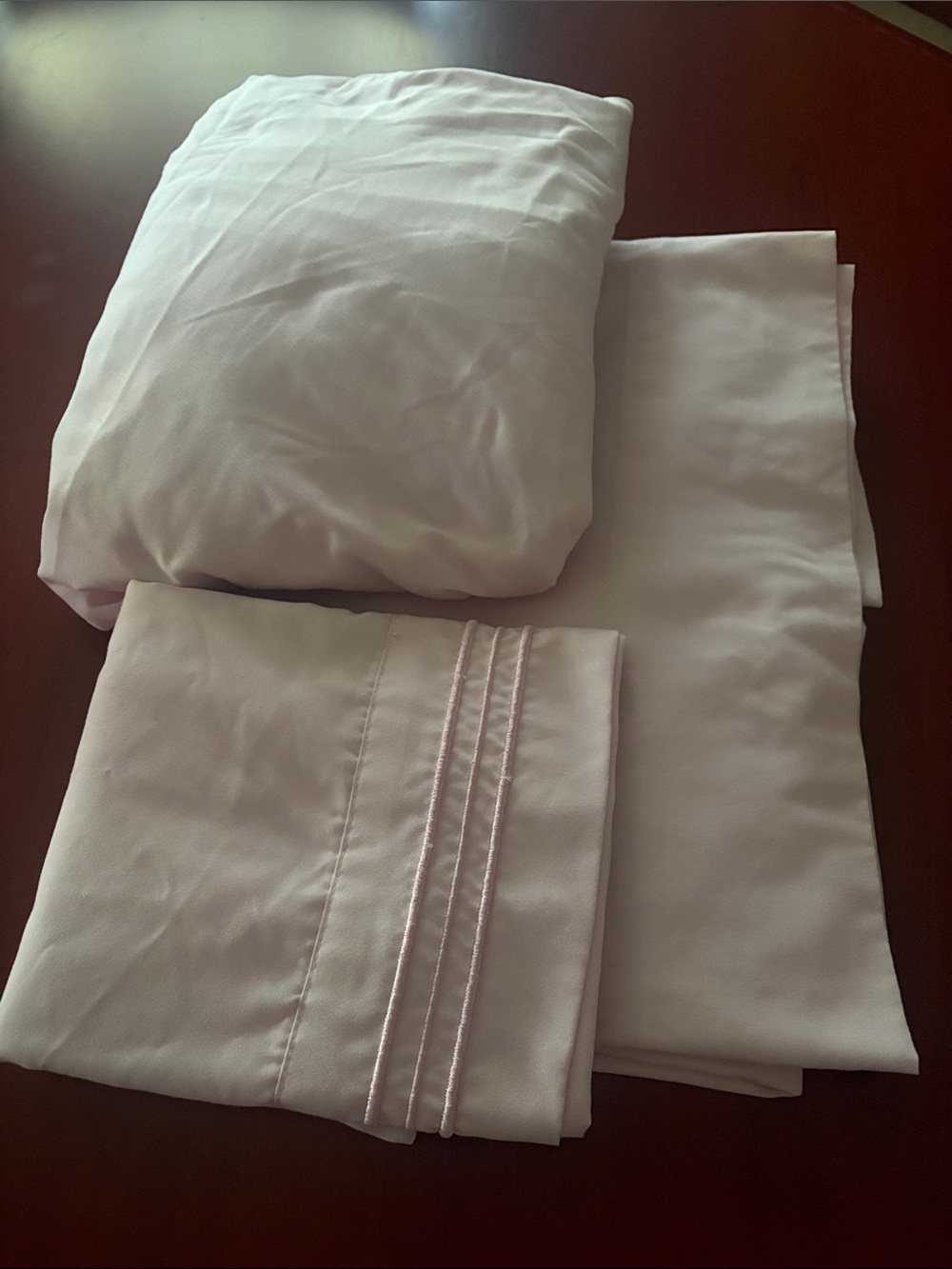 Twin size pink bedsheets